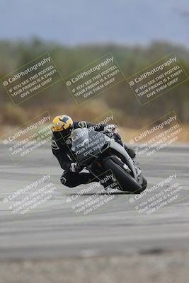 media/Sep-21-2025-Race Pace (Sun) [[98bf33ef95]]/Non Verified/4-Turn 3 (910am)/